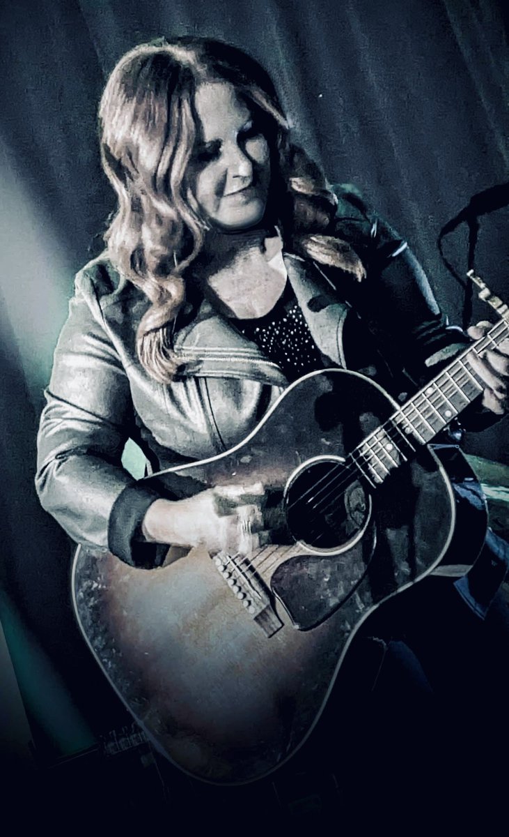 JackieSullivanMusic tweet media