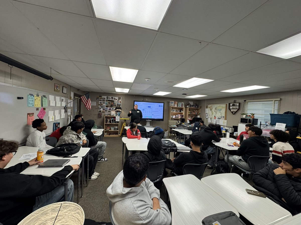 SBISD Future Officials Academy 🏈⚾️🏐⚽️🏀 tweet media