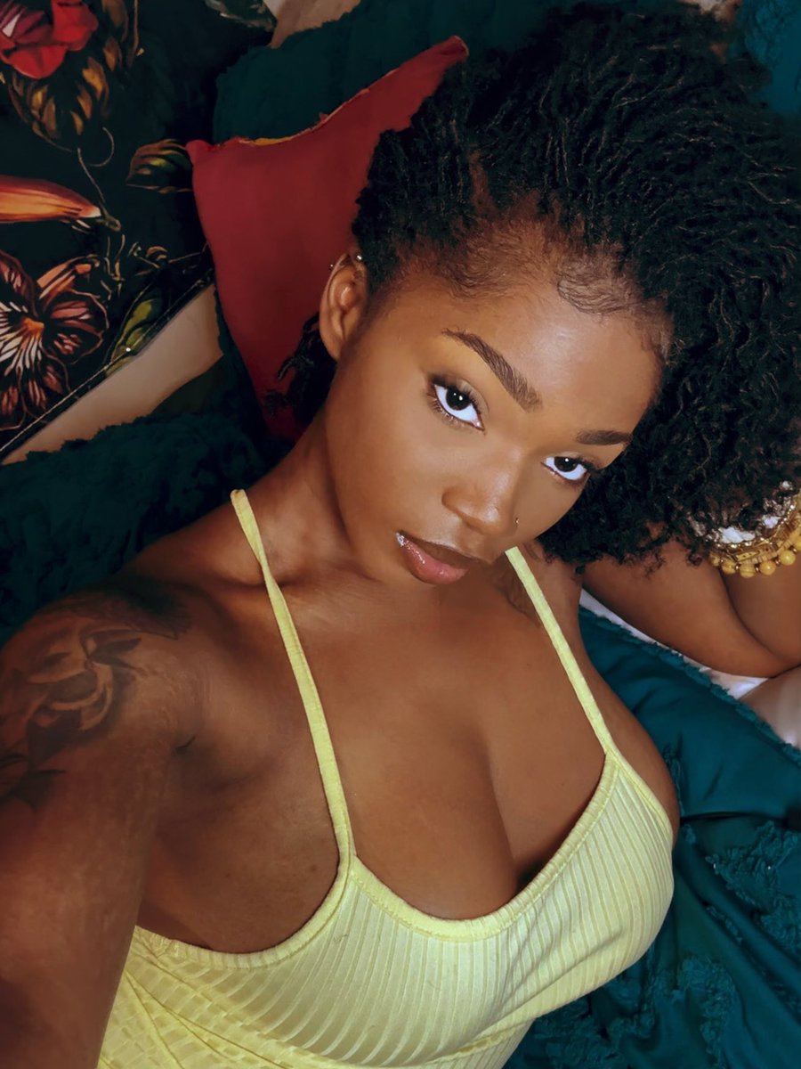 truetoshai's tweet image. I love looking at myself