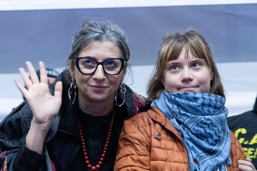 EYakoby's tweet image. Useful idiots.