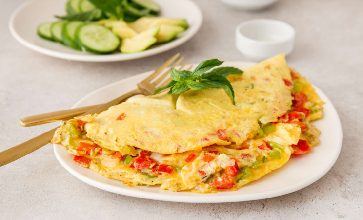 KristenJakobitz's tweet image. The reason #eggs are considered a gold standard is that they are packed with high-quality protein and essential amino acids, keeping you feeling full and preventing overeating later in the day. 🍳 
#Satiety #CompleteProtein #NutritionTips