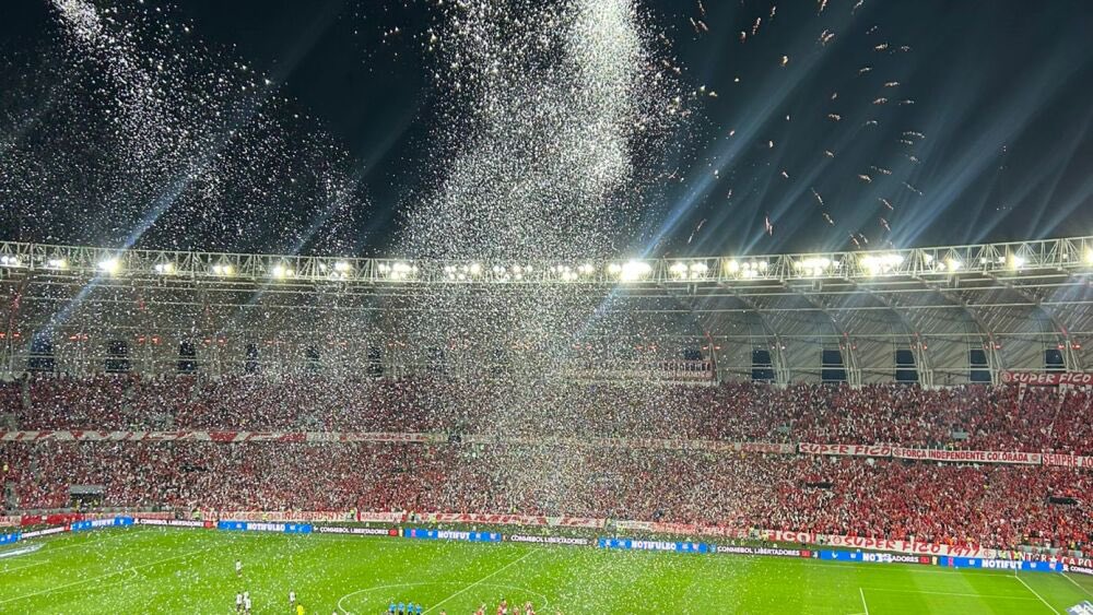 Gremistao1903's tweet photo. 🚨ATENÇÃO! 

2025 do Sport Club… 

Papel picado e eliminação ✅
DJ Xaropinho: vai descer! ✅
Futebol não é pra Meninas… ✅
Não quero rosa de viado… ✅

Falta pouco… 👻🅱️ https://t.co/P8L0sUNKFE