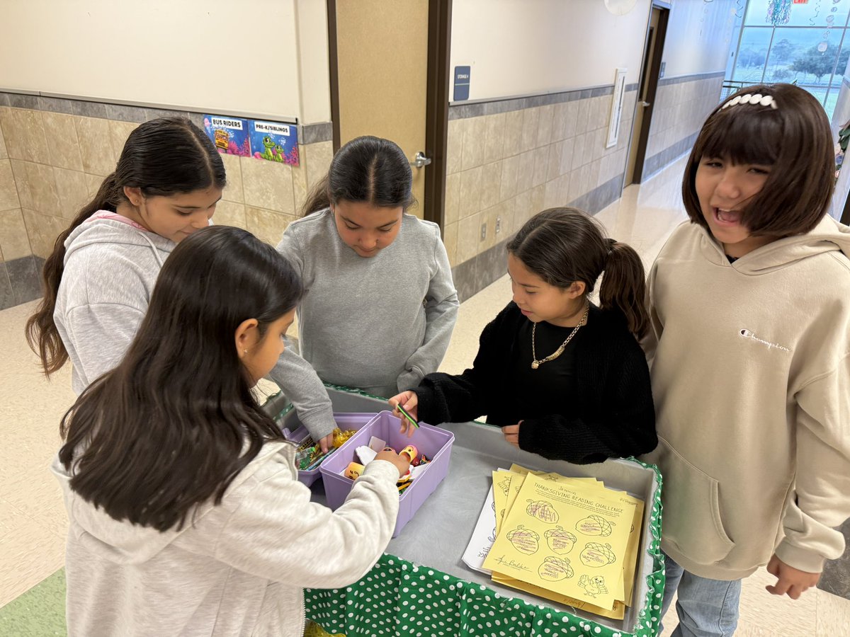 MrsFriendTweets's tweet image. Hard work pays off! Students who completed their Thanksgiving Break Reading and Math Challenge earned a prize from the treasure box today. Love seeing their excitement for learning! 🎁✨ #GardensElementary #pisdmathchat