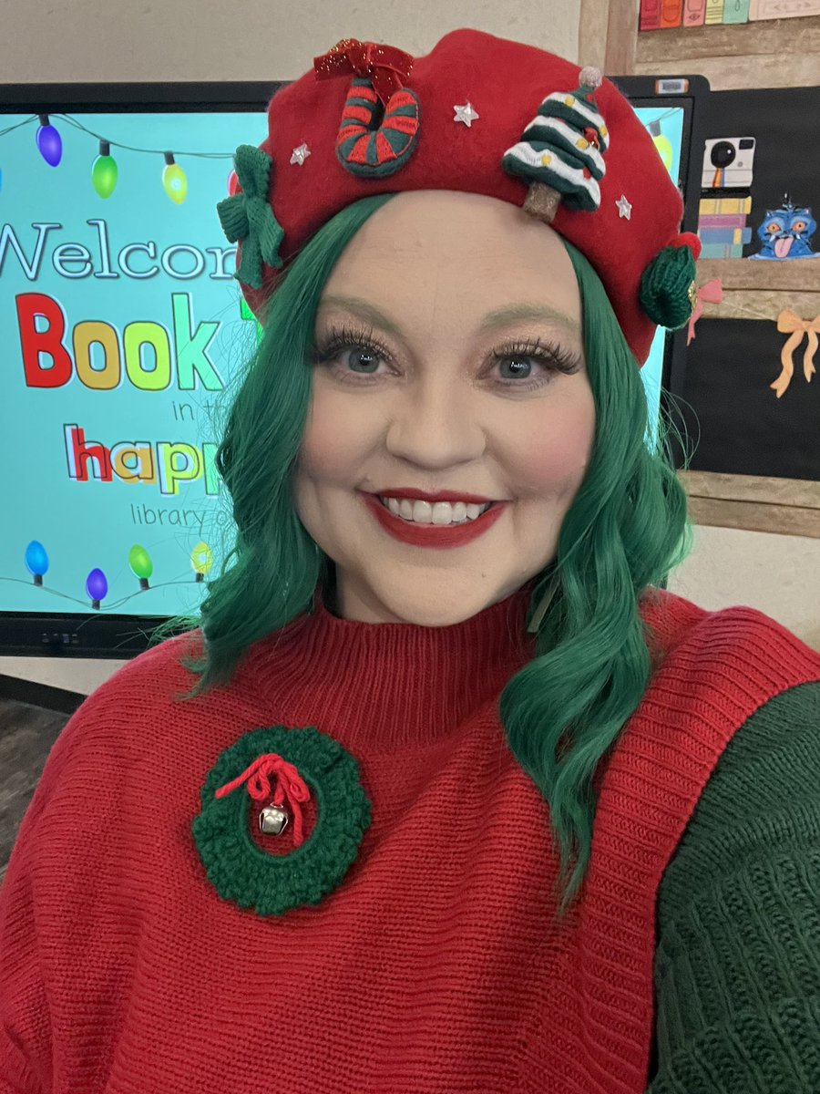 happygolibrary's tweet image. Happy December 1st, y’all! Today, PK helped make snowman magic, K-1 read about the sweetest reindeer, and 2-3 prepped for our author visit in Jan! Tomorrow, our 4-5 graders are going to learn about the northern lights and folktales! #thehappiestlibraryonearth @CyFairLibraries