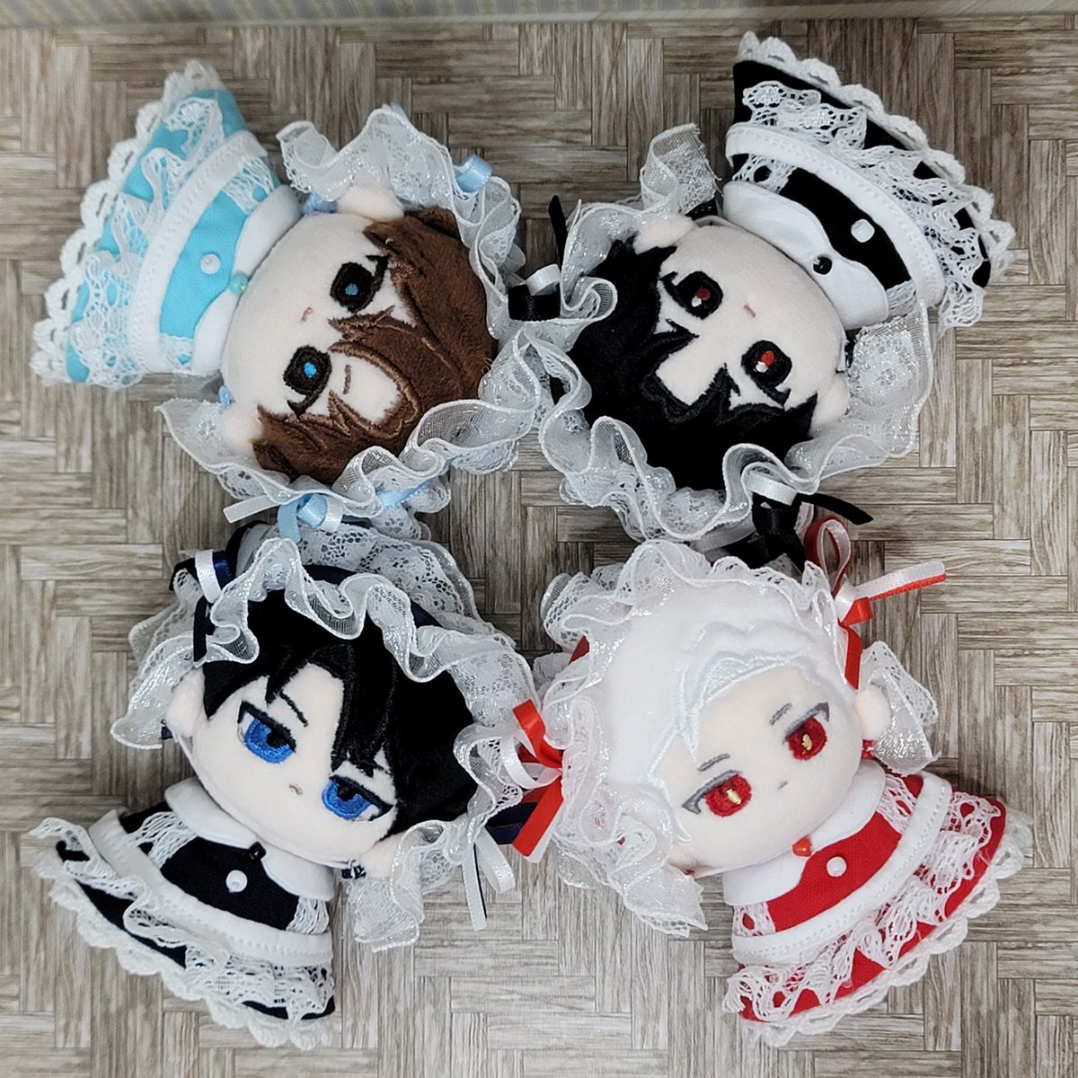 returnibduksale's tweet photo. • 5cm용 메이드복+헤드드레스 세트
• 코듀로이 군밤모자+멜빵바지 세트
• 5,10,15,20cm 태권도복, 각종 소품
• 창파오
• 10cm 탐험가세트

대부분의 제품을 소량 재고로 들고 갈 예정입니다.
많은 관심 부탁드립니다! https://t.co/LAuORAL1aF