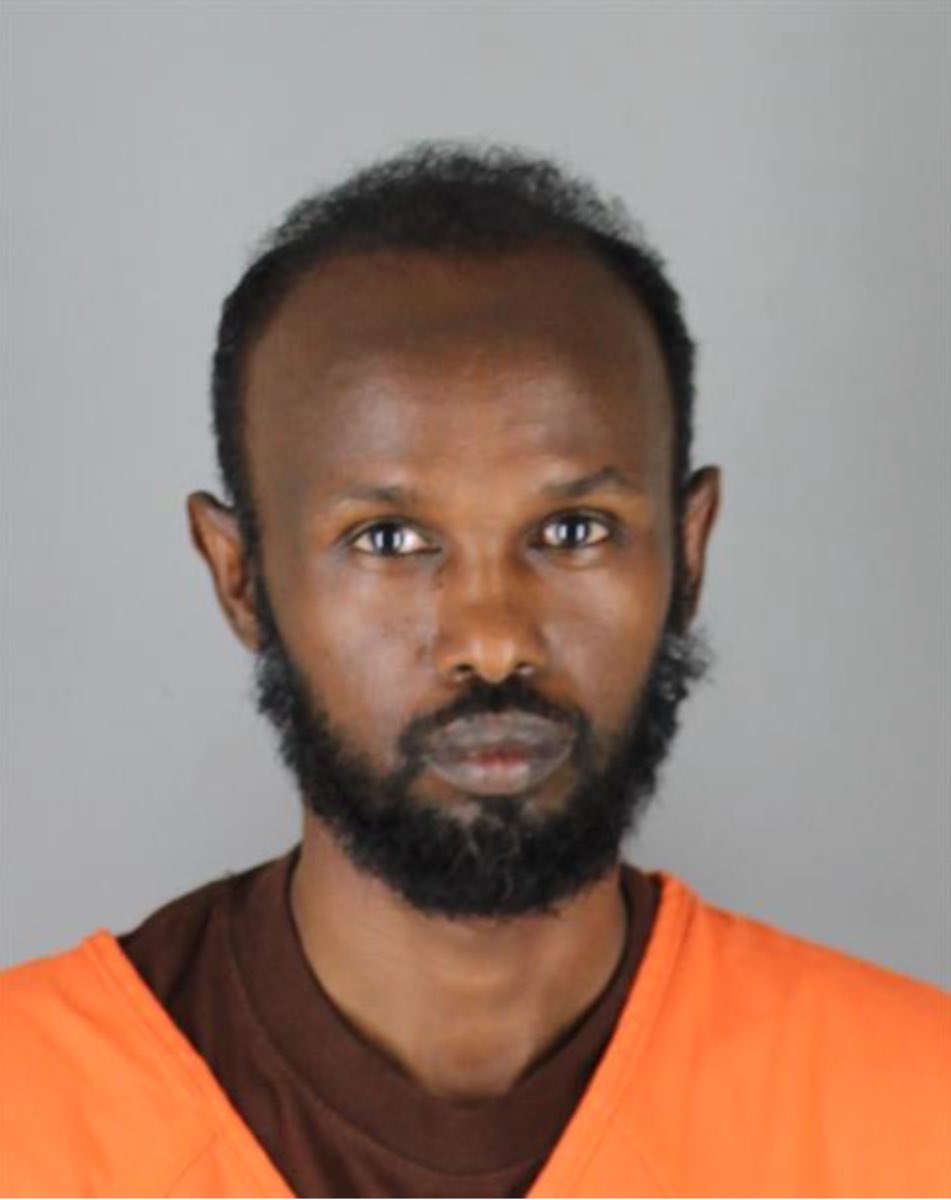 EndWokeness's tweet image. Qalinle Ibrahm abducted a 12 year old in Minnesota and r*ped her

St. Paul IsIamic Center wrote a letter of community support, saying he has not &quot;assimilated into non-Somali culture&quot;
