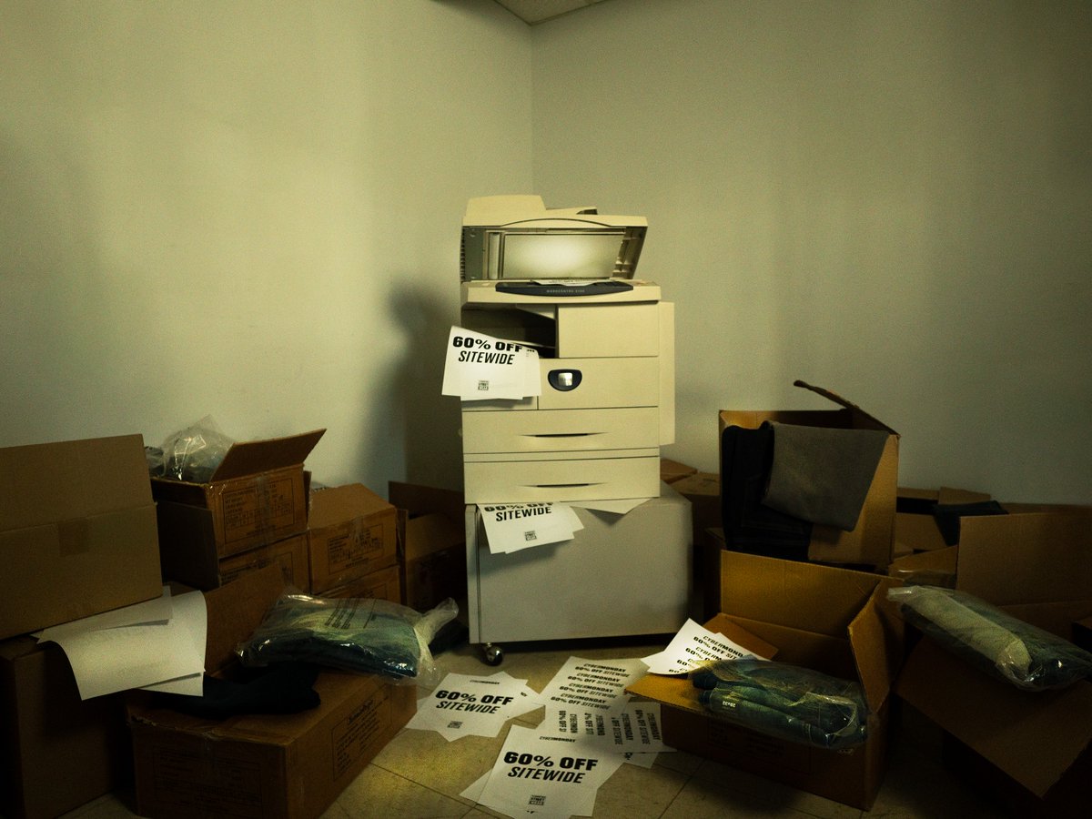 VisionStWear's tweet photo. The printer’s losing it. So, should you...60% off sitewide.
https://t.co/hbVjNiNrx3 https://t.co/ksKIyzropi