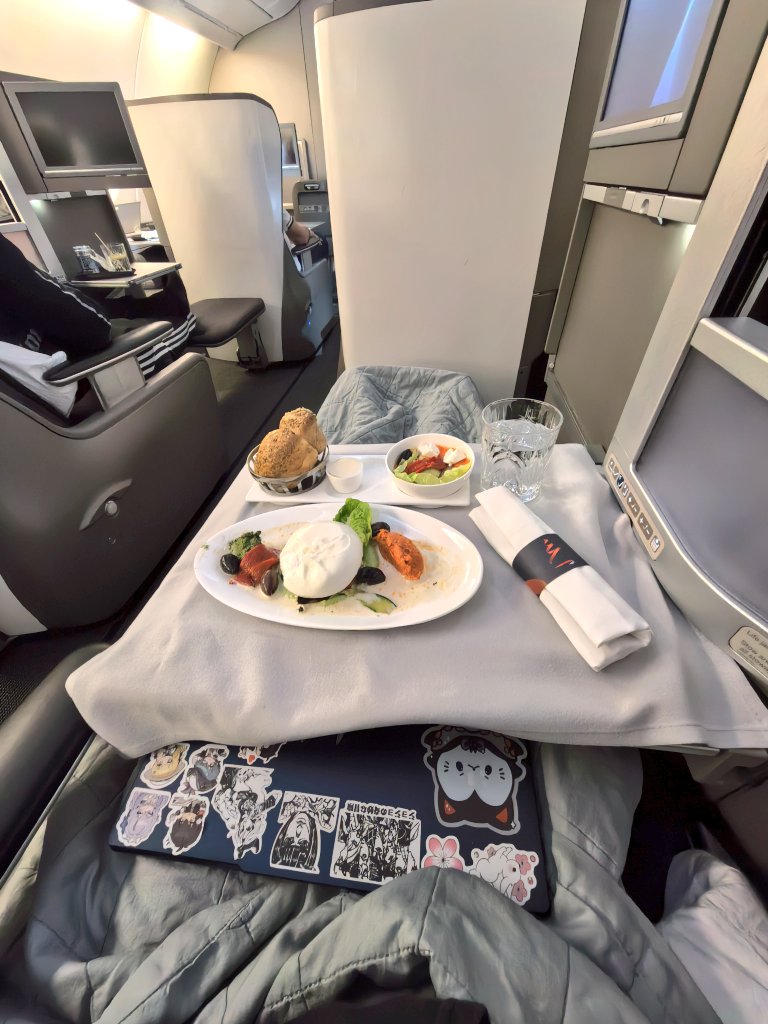 back on the us of a baby .. had a very productive flight