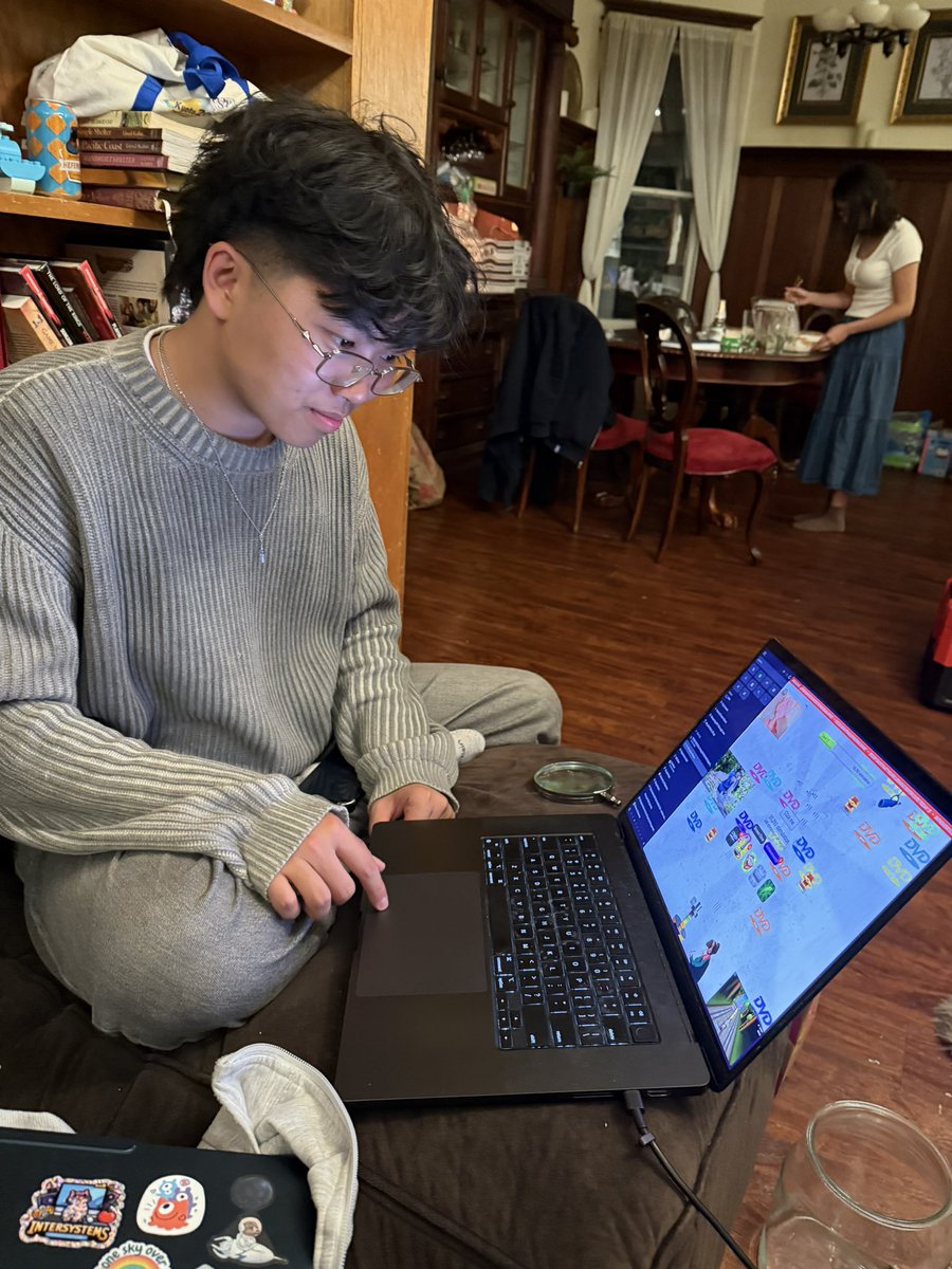 rayhascode's tweet image. im excited to be at NeurIPS in San Diego this week!!

shoot me a DM if ur here or wanna hang! :D