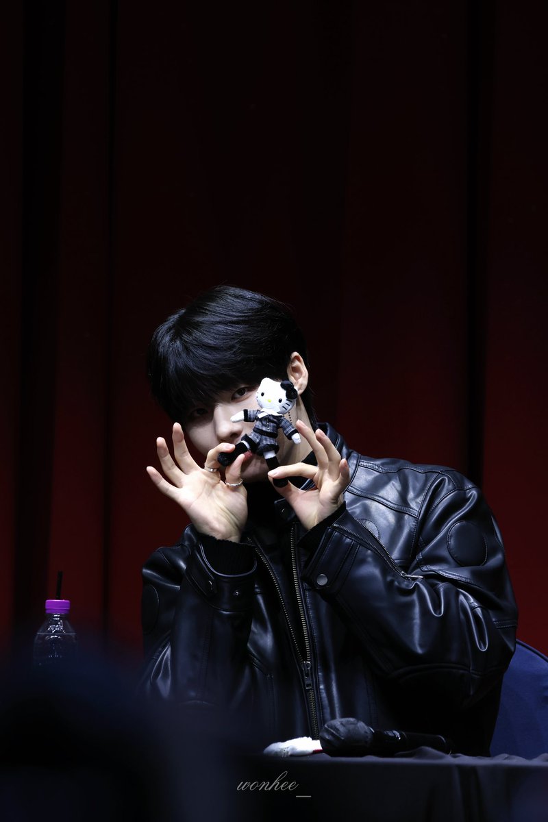 Wonhee_Li's tweet photo. 251129 
📎'' 수백 번이고 널 위해 설레다₊⁺♡̶♡̶₊⁺
#ELAST #엘라스트 #エラスト
#WONHYUK #원혁 #ウォンヒョク https://t.co/HVQVEAiDVj
