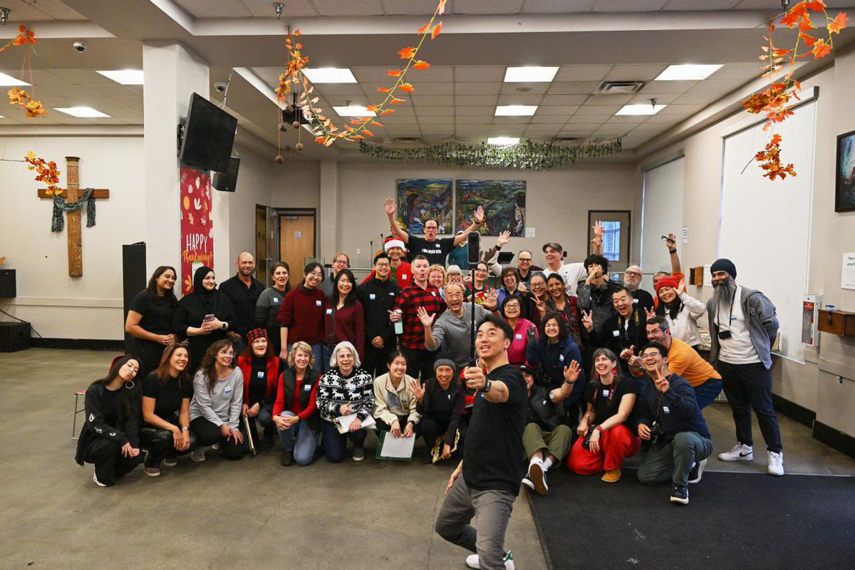 HelpPortraitVan's tweet image. Our wonderful volunteers.