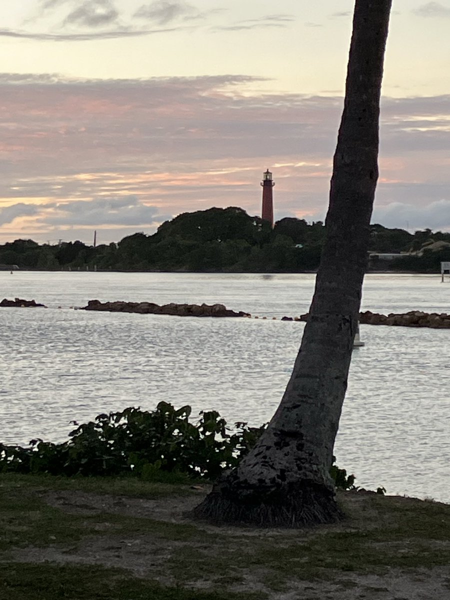 Eric Lundman tweet media