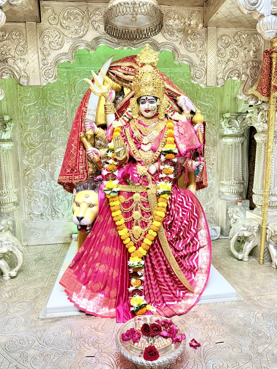 MotaAmbaji's tweet image. *Mota Ambaji, Borivali East*    
#motaambajiborivalieast #mumbai 
02/12/2025   

मार्गशीर्ष शुक्ला पक्ष १२
विक्रम संवत् २०८२

whatsapp.com/channel/0029Va…