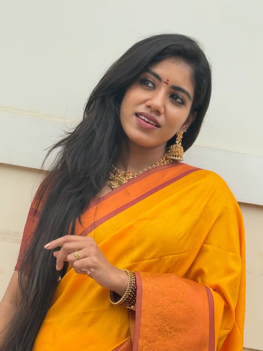 Weekendvibes_'s tweet image. Preetha Suresh 💛🥰

#Preetha #PreethaSuresh