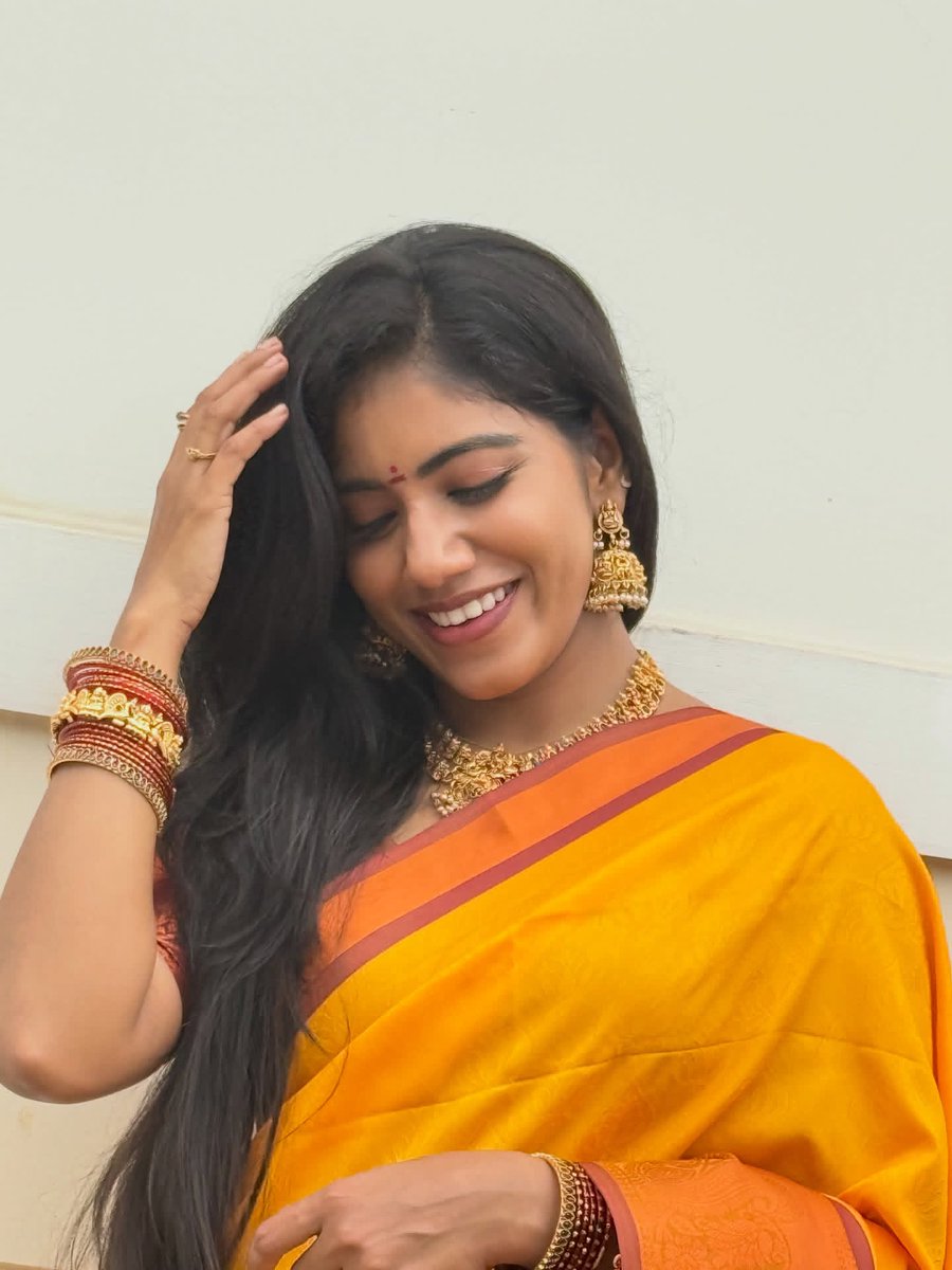 Weekendvibes_'s tweet image. Preetha Suresh 💛🥰

#Preetha #PreethaSuresh
