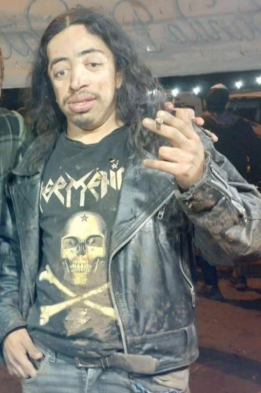 ripbill0's tweet image. mi vieja: &quot;no vayas a vestirte tan temprano&quot;
yo el 25 a las 3 de la tarde: