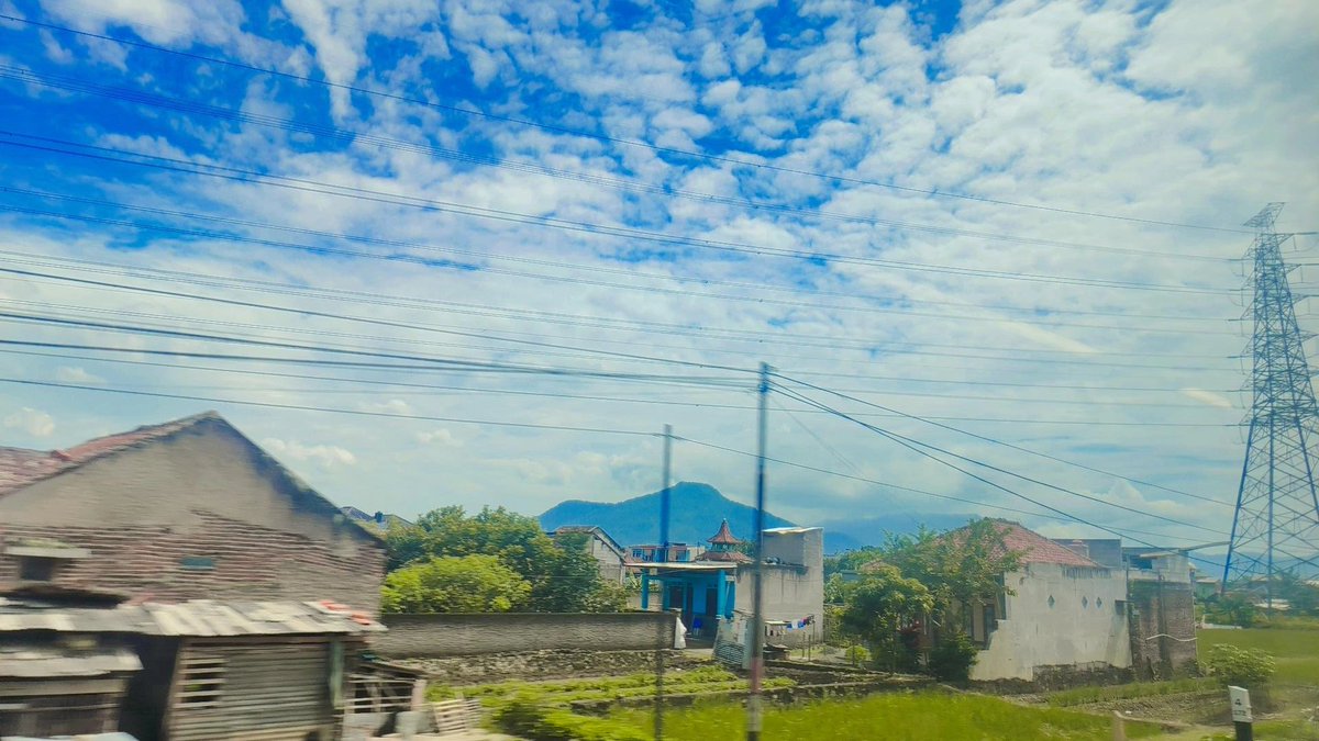 nosugarplease__'s tweet image. ini mah memory bisa full kalo ngefoto langit bandung terus