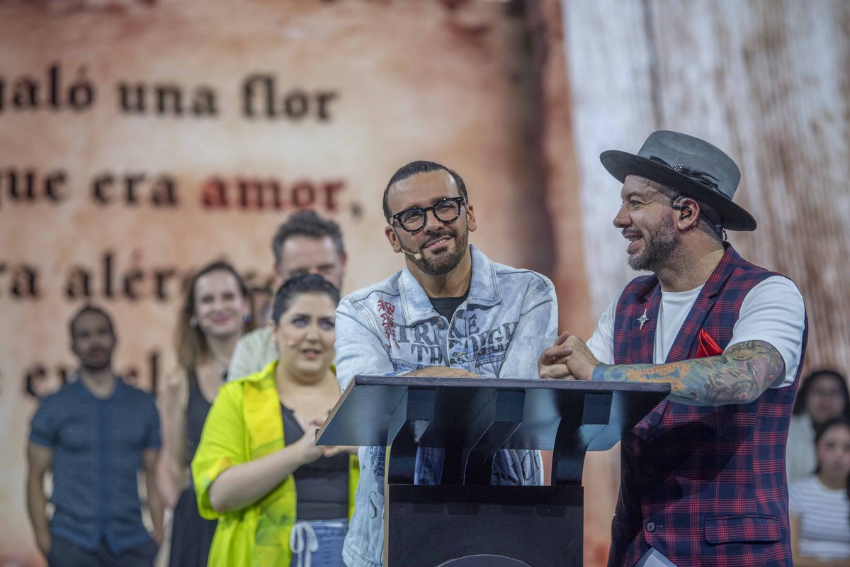 Sacamos las rimas prohibidas aunque hizo falta un poco de hidratación del VAR. #AndoDevorando