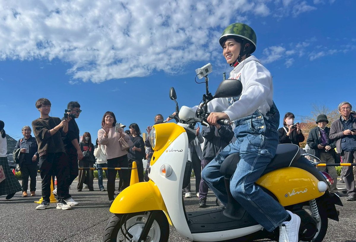こんにちはッ🍉✨✨ 本日は次回放送の仕上げ編集中です〜🛵🛵🌈 ゲスト