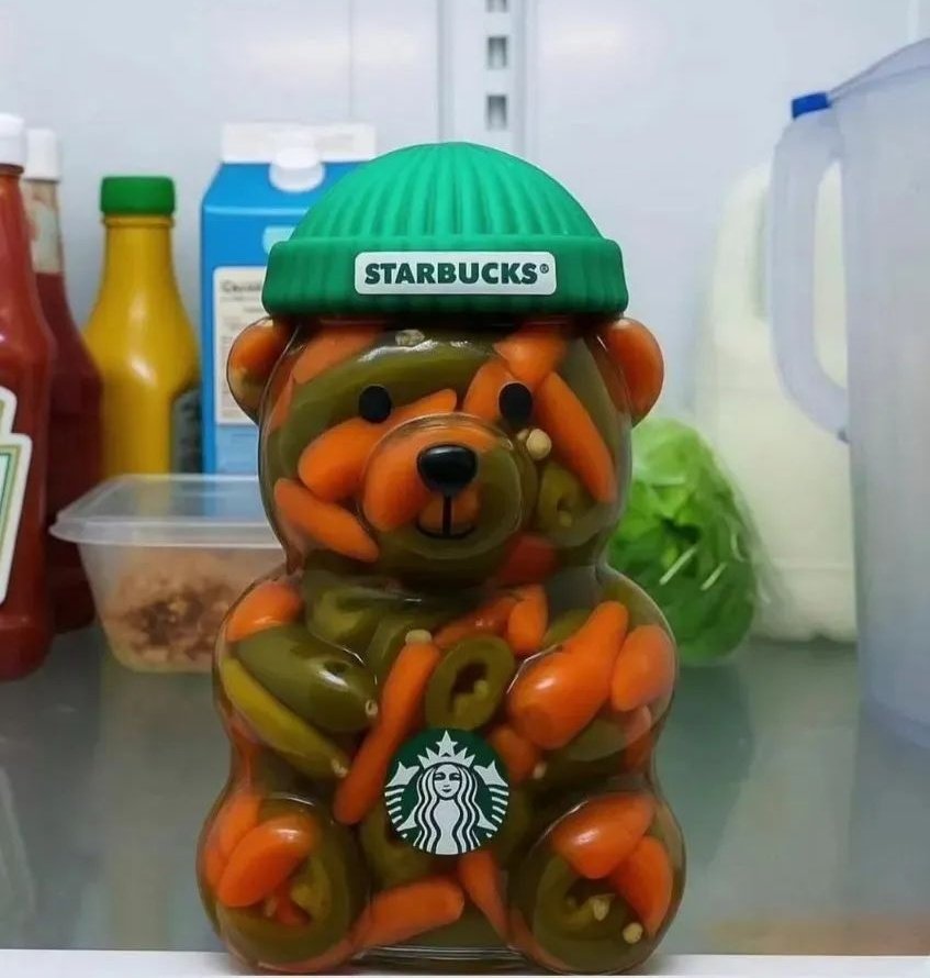 fLiCkA86's tweet image. Mamá dónde está mi oso?
Mi mamá en corto. . .