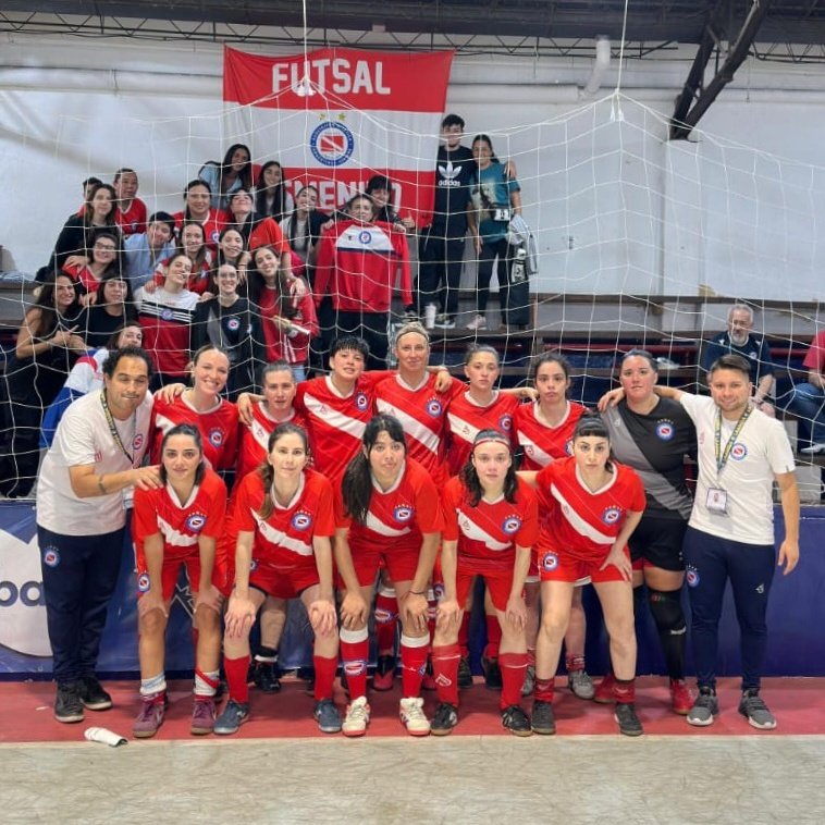 FutsalFemAAAJ's tweet image. #AAAJ ⚽️ La Reserva se despidió del Playoff

Esta noche las Bichas cayeron 3-1 ante Villa Heredia y no lograron acceder a la final del Playoff Nassau de @LAAMBAOK.

¡Felicitamos a todo el grupo por la entrega y el desempeño demostrado en el certamen! 👏

#VamosBicho 🐞