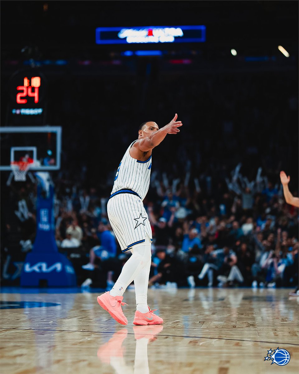 Desmond Bane vs. CHI: 

37 PTS*
6 REB
5 AST
12-17 FG
3 3PM

*scored 37 points for the second consecutive game 🔥 