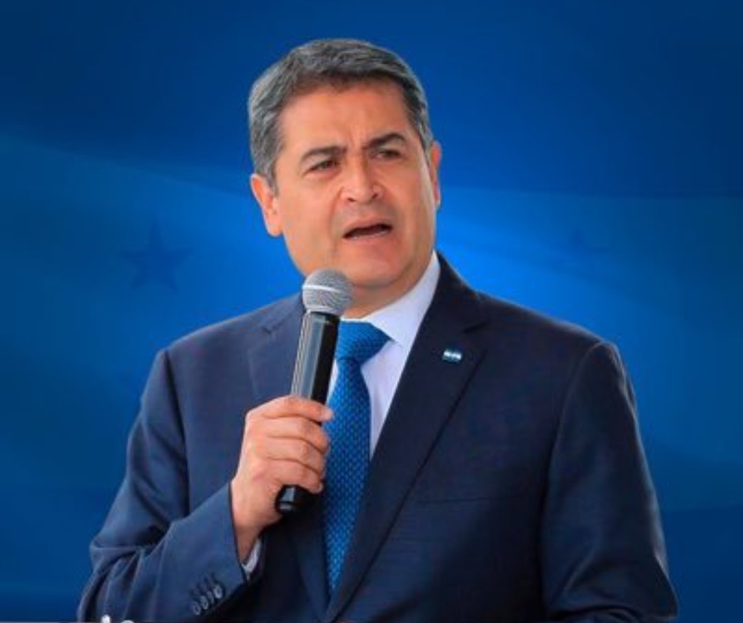 Juan Orlando Hernández vuelve a Honduras mis compas