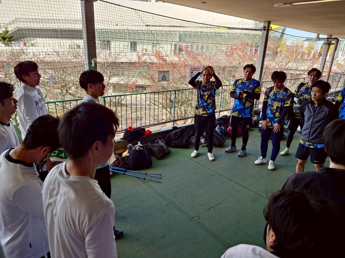crrfutsal's tweet photo. 【活動報告】
2025/11/29(土)
vs HPFCさん 5-9●
2025/11/30(日)
vs グラーテスさん 6-8●

【コメント：カズ #13】
新しい取り組みのチャレンジをしましたが、今週のTRMの結果には表せませんでした。ただ再現性のある攻撃の構築は随所に現れました。 https://t.co/DBCuInPaZV
