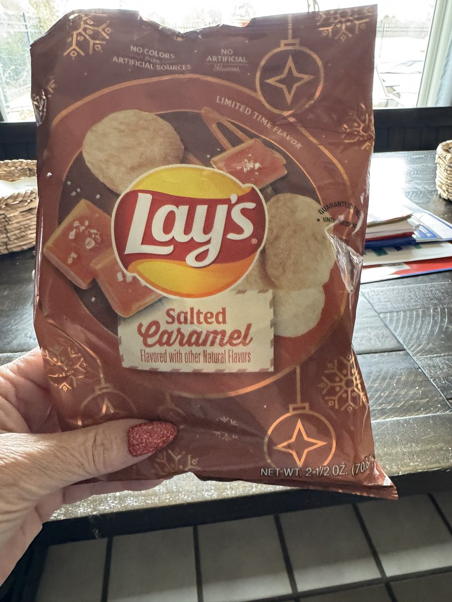 H - Insert blue checkmark here tweet media