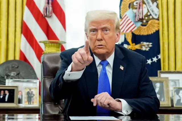 eduardomenoni's tweet image. 🚨| ÚLTIMA HORA: El presidente Trump, hará un ANUNCIO mañana a las 2 p.m. ET, desde la Sala Roosevelt, después de su reunión de gabinete. 🇺🇸 ¡Espero sean buenas noticias para los Venzolanos y malas para Maduro! 🇻🇪