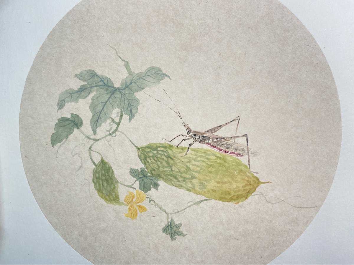 密叶已成荫，
高花初著枝。
幽香不自好，
寒艳未多知。
会见垂金弹，
聊容折紫蕤。
粉身非所恨，
犹复得闻思。