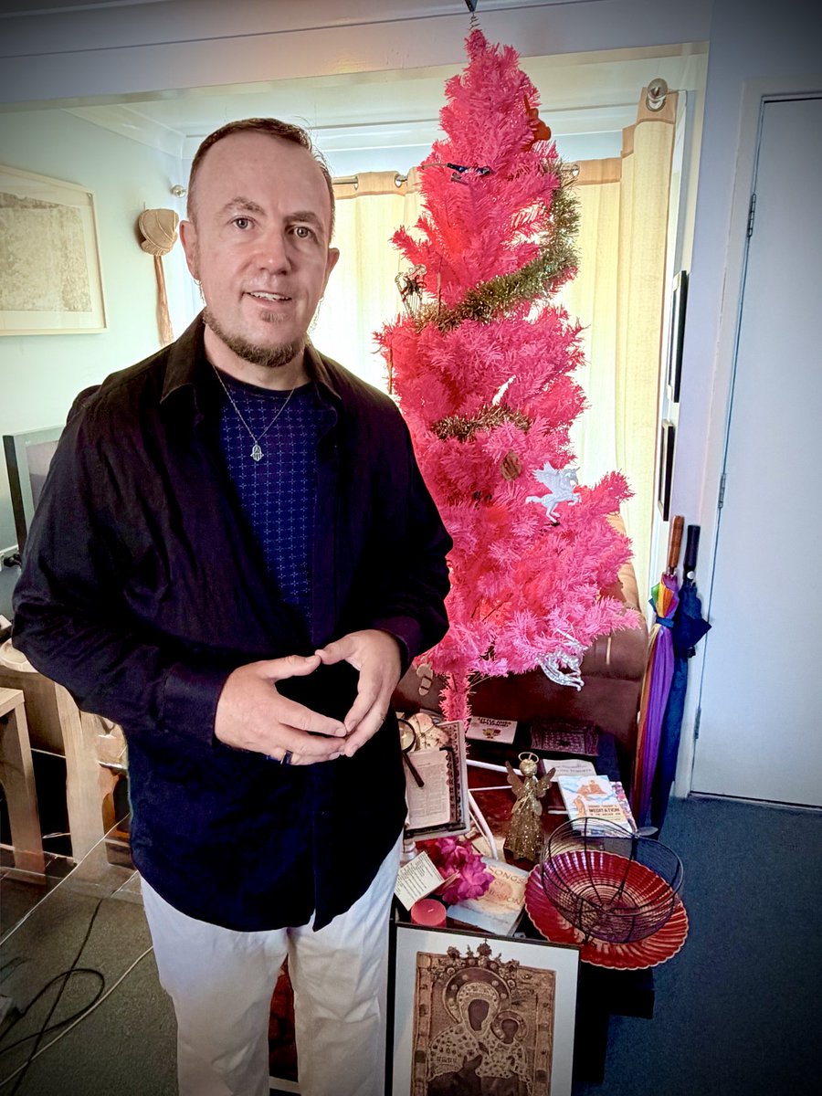 “It’s beginning to look 👀 a lot like… 🎄”
Decorations up 🆙 
Season’s Greetings from I and I to you and yours… 💓