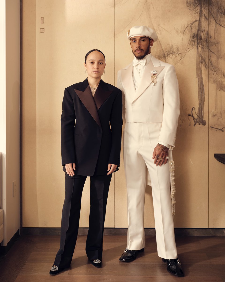 ComplexStyle's tweet image. Well deserved 💐🏆

#GraceWalesBonner #FashionAwards2025