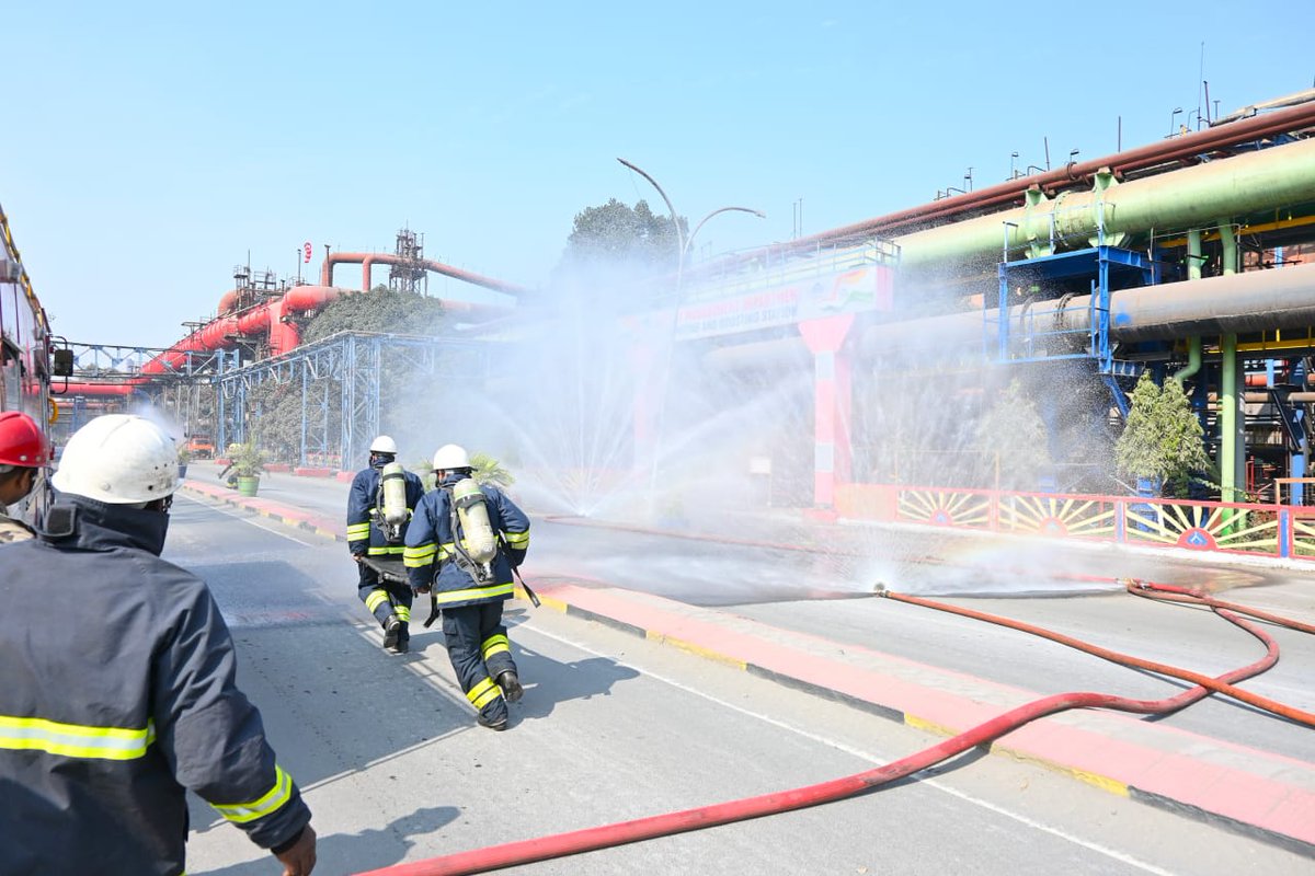 CISFHQrs's tweet image. CISF Leads Multi-Agency Mock Exercise on Gas Leakage at CISF Unit, BSL Bokaro

A high-intensity #MockDrill was conducted at CISF Unit BSL, #Bokaro to assess emergency #preparedness, sharpen response capabilities and enhance #coordination among all stakeholders during an…