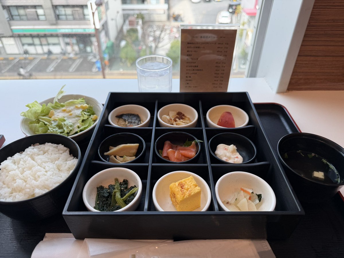 CodeName3_Ma510's tweet image. #健診 終了！
異常値無し！
体重増加は分かってたよw
増えるように ちょこちょこやってきたんだから。
ちゃんと見て、体脂肪率減ってるでしょ︎︎👍🏻︎︎
でも ｢どうしました？増えてますよ？｣って...なんか悔しい💧
減らしてやる🔥

お腹空いた...終わった後のご飯が美味しいので毎年ここ！