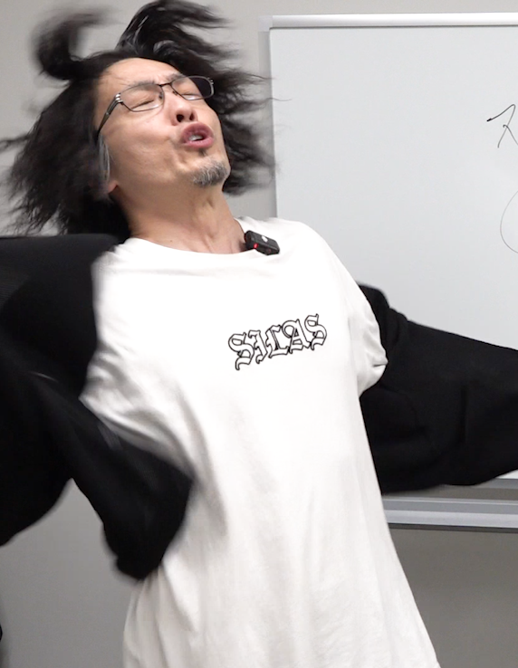 (▼Δ▼).｡oO(これから公開予定の撮影風景なんだけど…
このシーンだけで、みんなは何の撮影かわかるかな？）