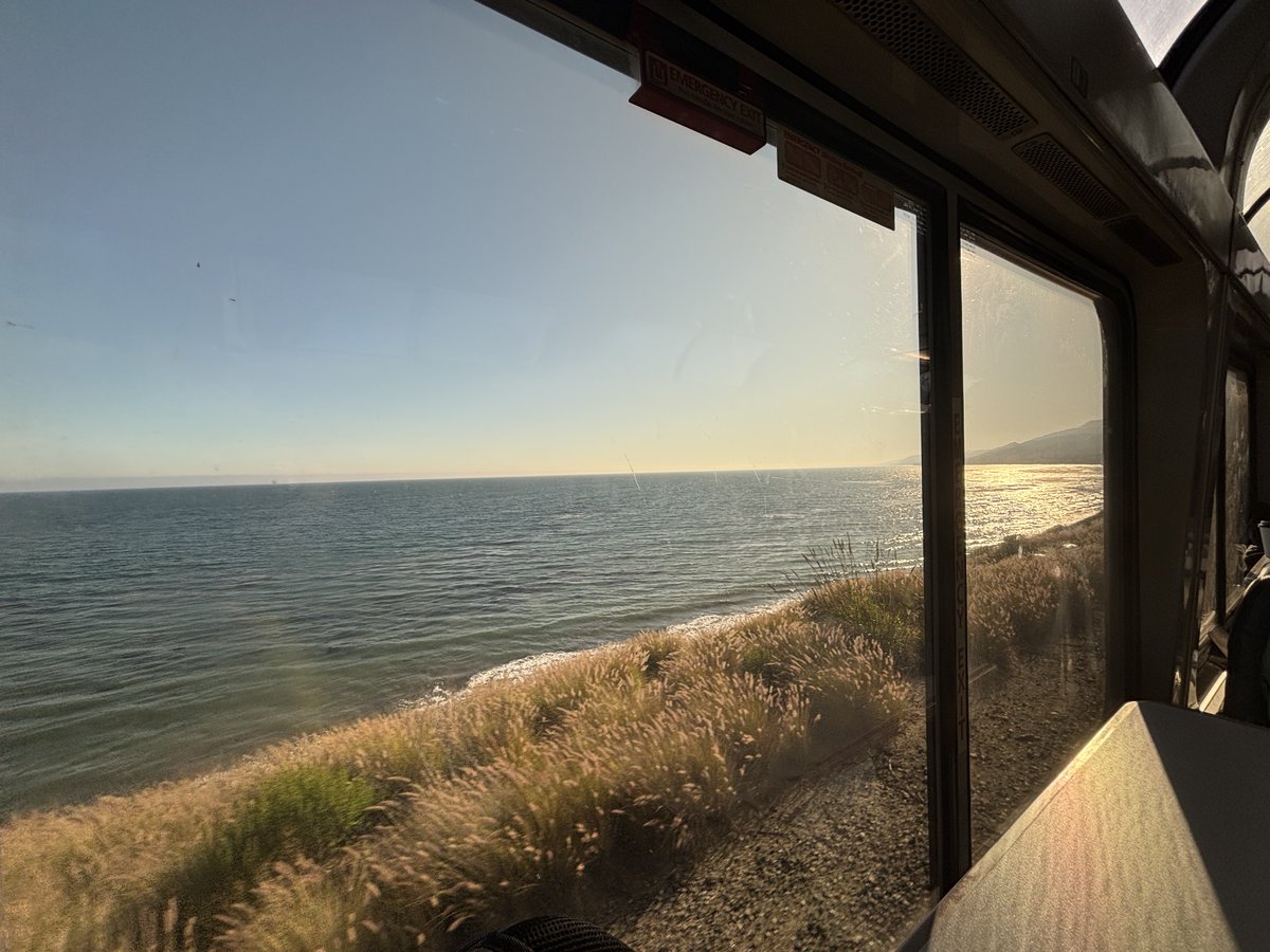 目前没看到什么创新的玩法和应用，加上流动性紧缺，要过一阵无聊枯燥的日子了。