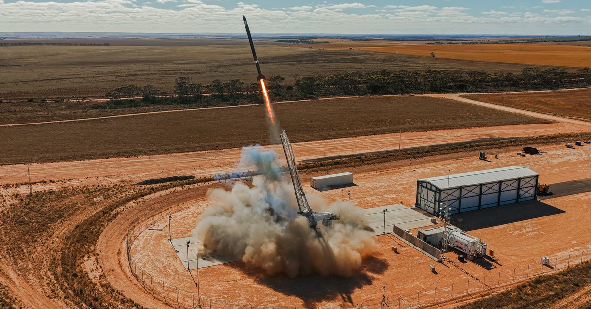 SASIC_Aus's tweet image. Mission accomplished! 🚀 @SouthernLaunch supported Brisbane-based ATSpace in launching its 12.2-metre A01 rocket from the world-class Koonibba Test Range in regional SA.

Read more. 👉 bit.ly/4ooYTYR

#SpaceToBe #SpaceState #SpaceIndustry