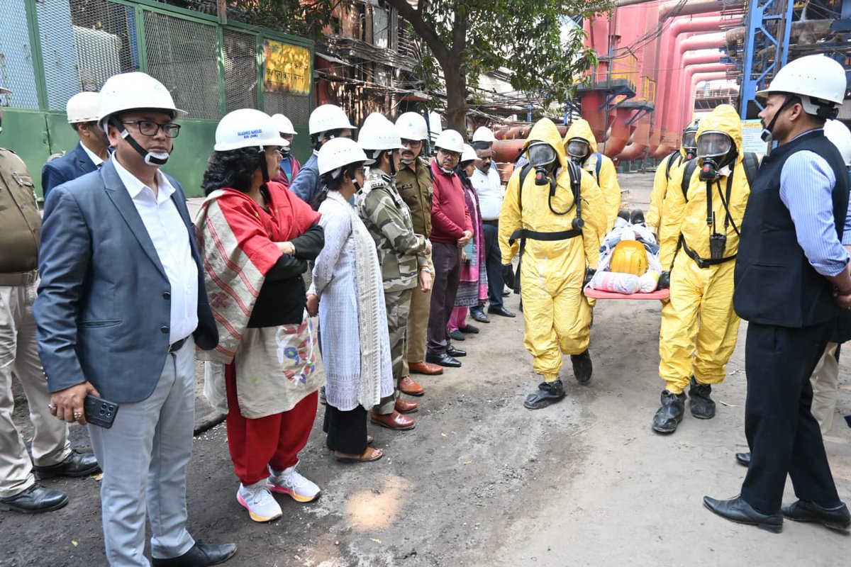 CISFHQrs's tweet image. CISF Leads Multi-Agency Mock Exercise on Gas Leakage at CISF Unit, BSL Bokaro

A high-intensity #MockDrill was conducted at CISF Unit BSL, #Bokaro to assess emergency #preparedness, sharpen response capabilities and enhance #coordination among all stakeholders during an…