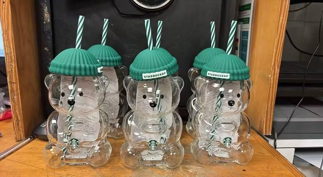 ¡Cámara banda!

Por error compré 6 vasos de osito de Starbucks, los doy en $1,500 ya para que se vayan.