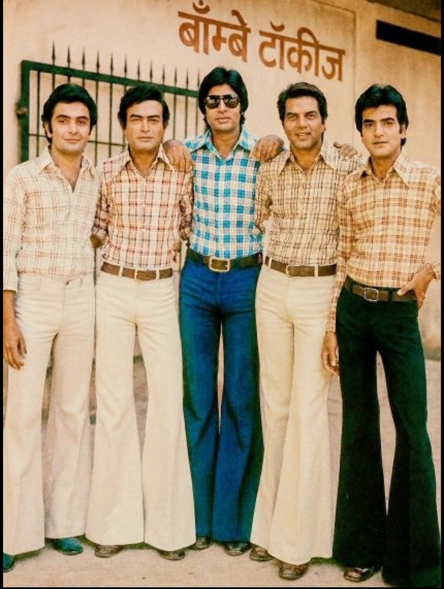 Iconic picture, but I’m still trying to figure out whose hand is on Dharmendra ji’s shoulder. 😅
