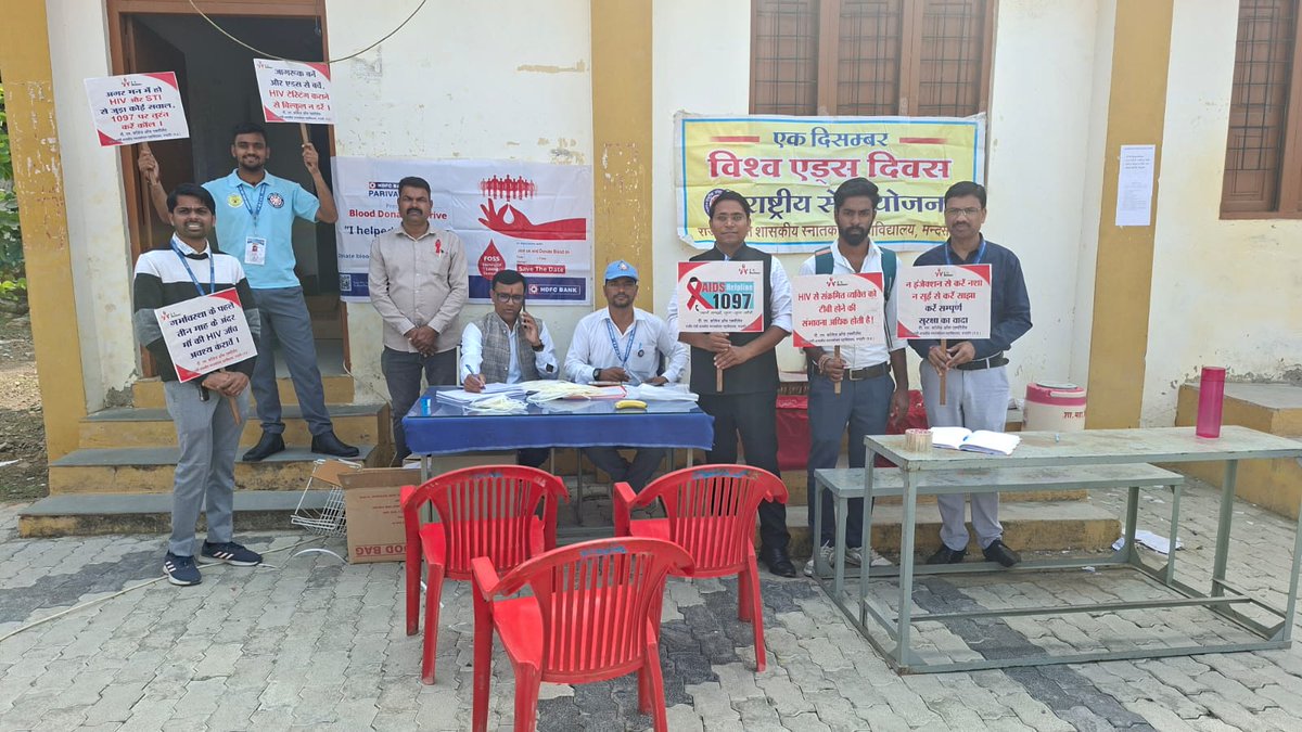 CollegePgmds's tweet photo. “आज का रक्तदान, कल किसी का प्राण”
प्रधानमंत्री कॉलेज ऑफ एक्सीलेंस, मंदसौर में आयोजित रक्तदान शि���िर में 25 यूनिट रक्त संग्रह।
युवा शक्ति का ये योगदान—मानवता के प्रति सच्ची सेवा है। ❤️🩸
#BloodDonation #ServeHumanity https://t.co/cxS5uROSHG