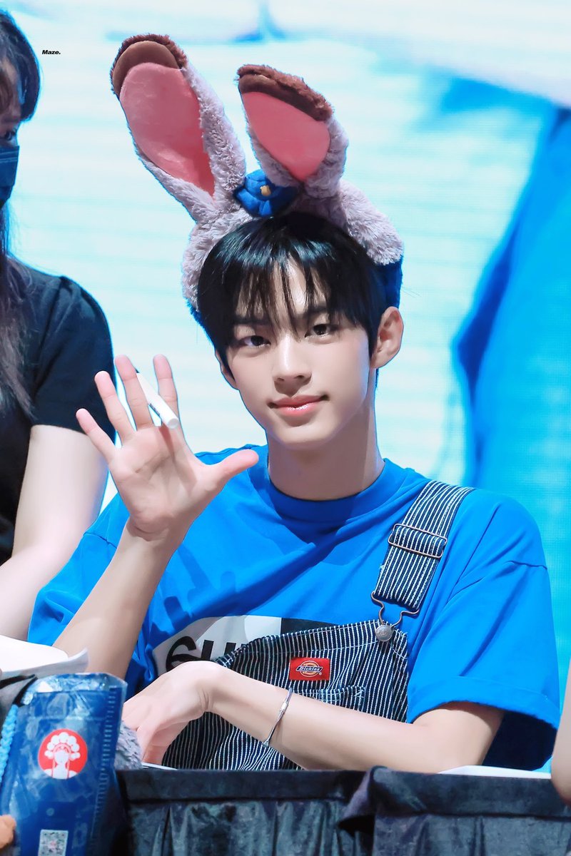아앙