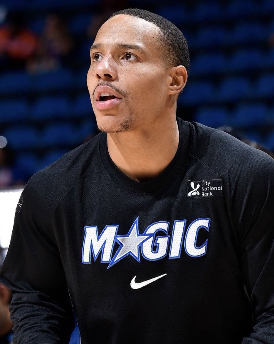 TheHoopCentral's tweet image. Desmond Bane over the last 5 games:

26.8 PPG
4.6 RPG
4.6 APG
52.3% FG
32.7 MPG

Back-to-back 37-point games. 🔥