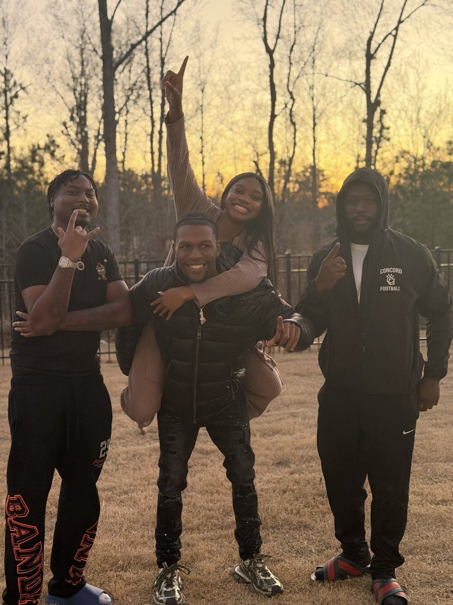 humble.2 tweet media