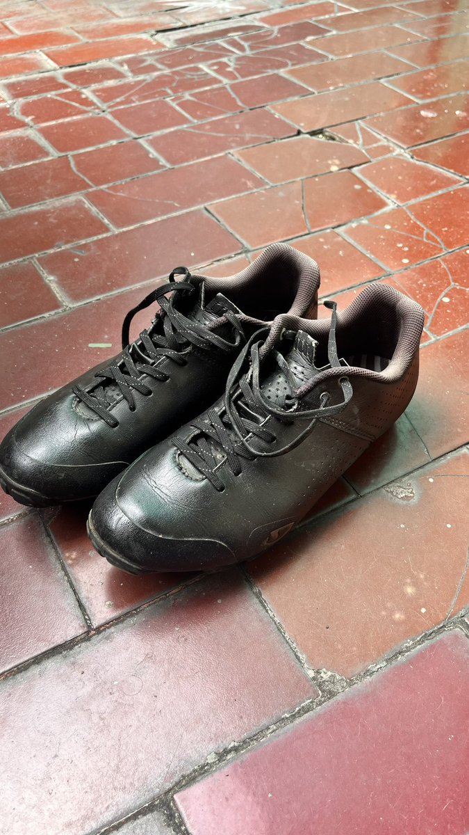 #fnfjb
<a href="/FnFjb/">FnF Jual Beli</a>

#WTS  Rapha Lightweight Commuter jacket XS 1,5jt    Giro Privateer size 42 1jt    
Wheelset hub Hope &amp; Hydra rims 4,5JT   

Detail bisa japri  ke  0896tiga5513428   
Trims