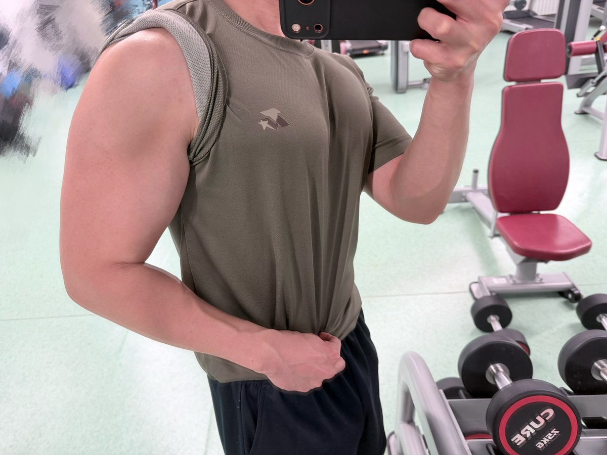 衣服装不下要撑破了