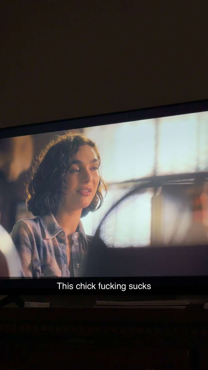 DueittHowie's tweet image. This chick fucking sucks