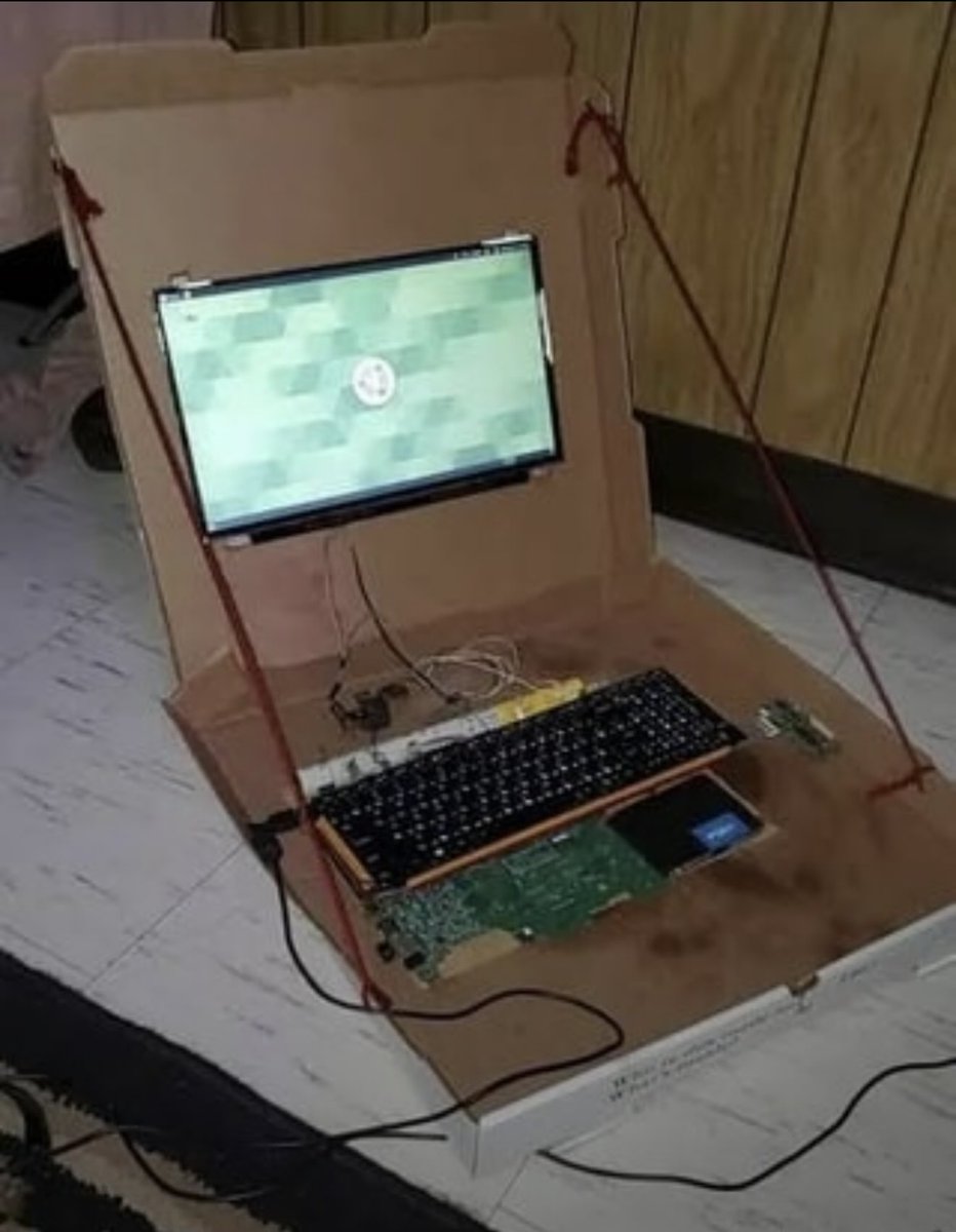 the_codewala's tweet image. What is stopping you from coding like this ?