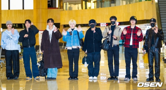 【PHOTO】ATEEZ「FNS歌謡祭」のため日本へ出国
kstyle.com/article.ksn?ar…

#ATEEZ #에이티즈